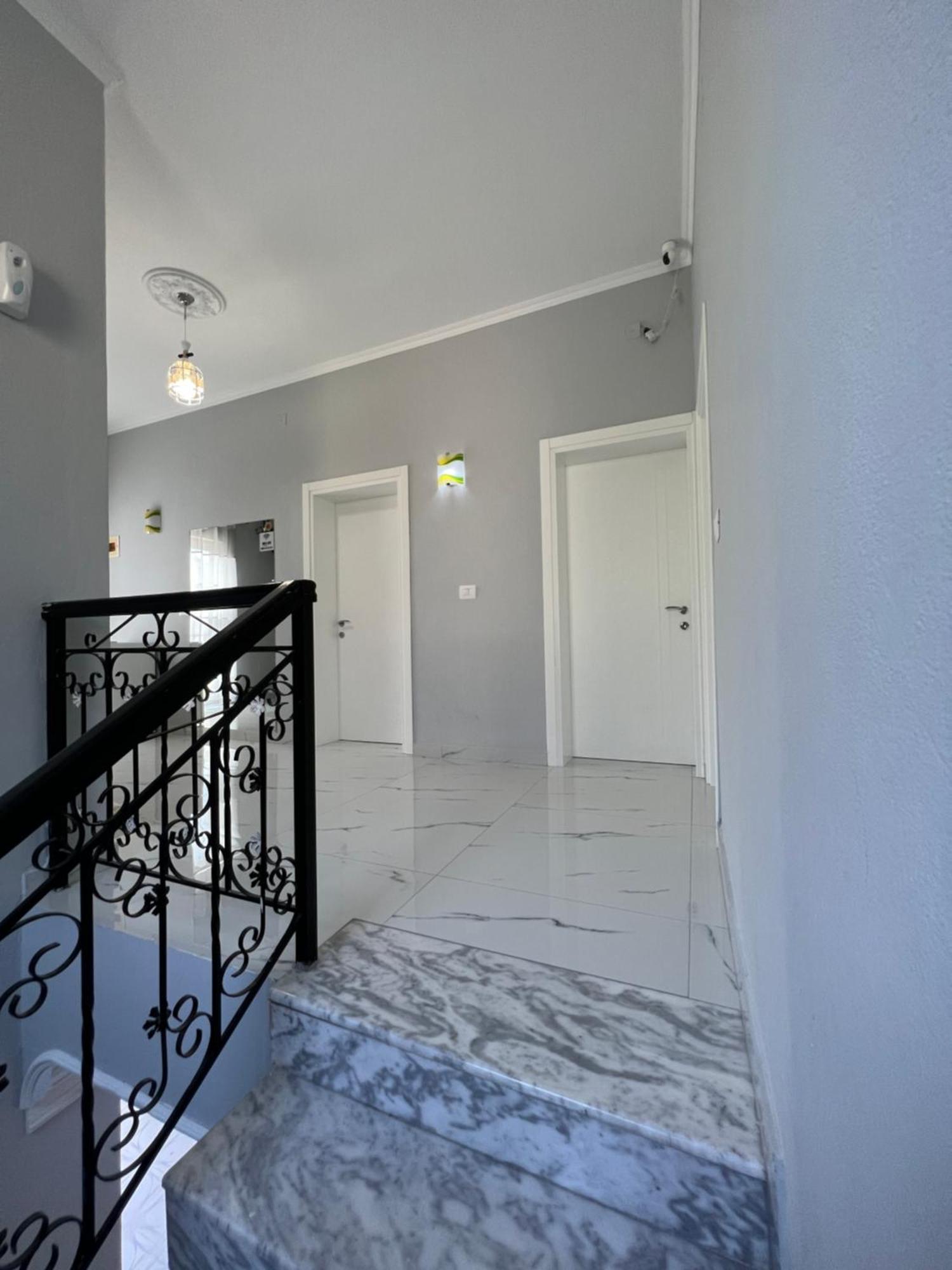 Guesthouse Bellavista Berat Buitenkant foto