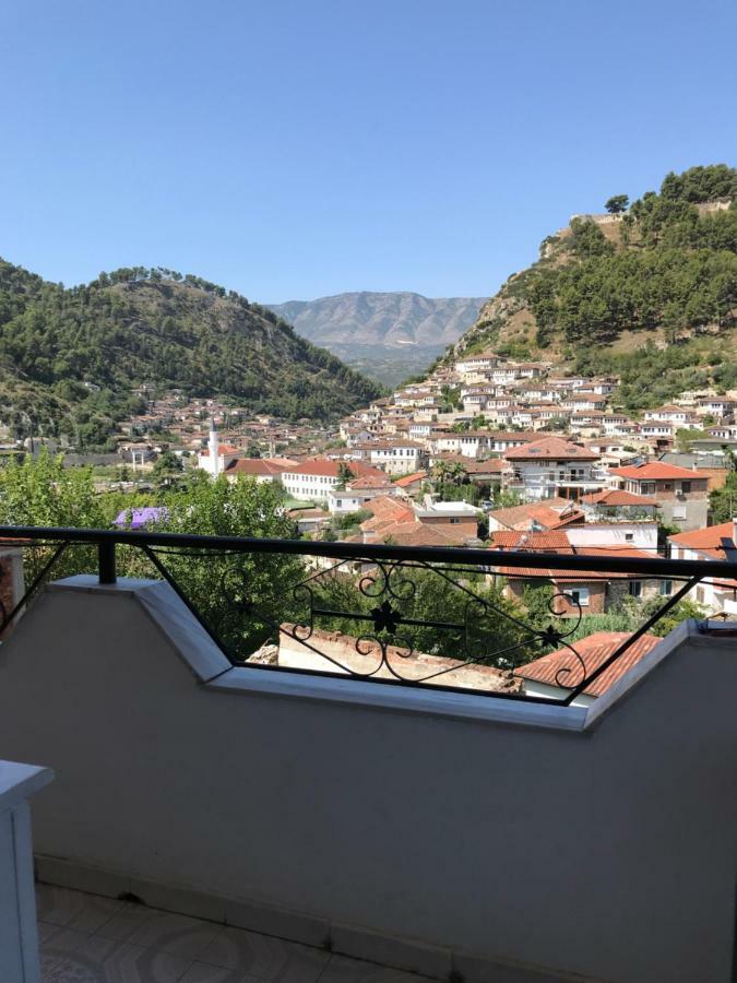 Guesthouse Bellavista Berat Buitenkant foto